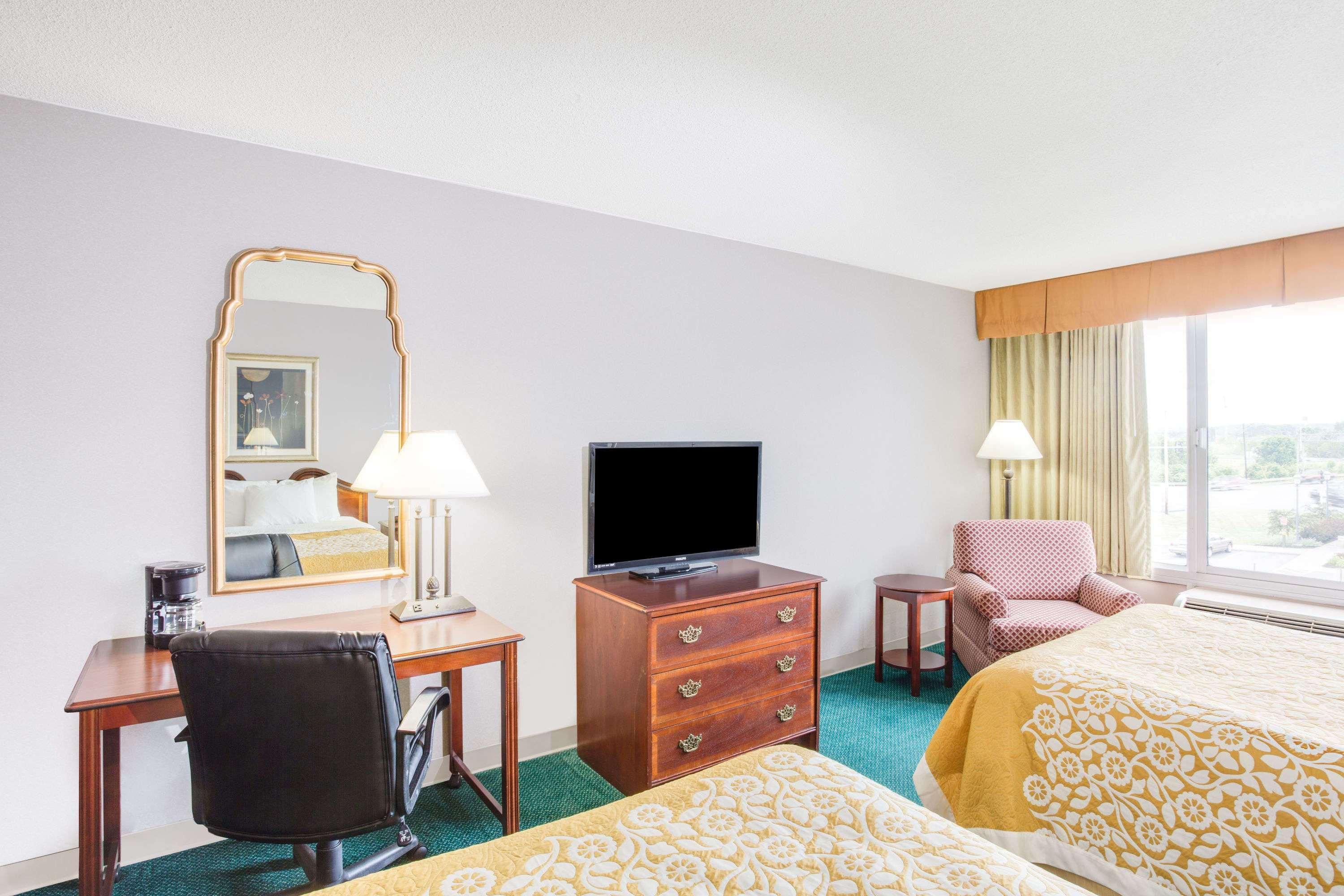 Days Inn By Wyndham Cambridge Kültér fotó