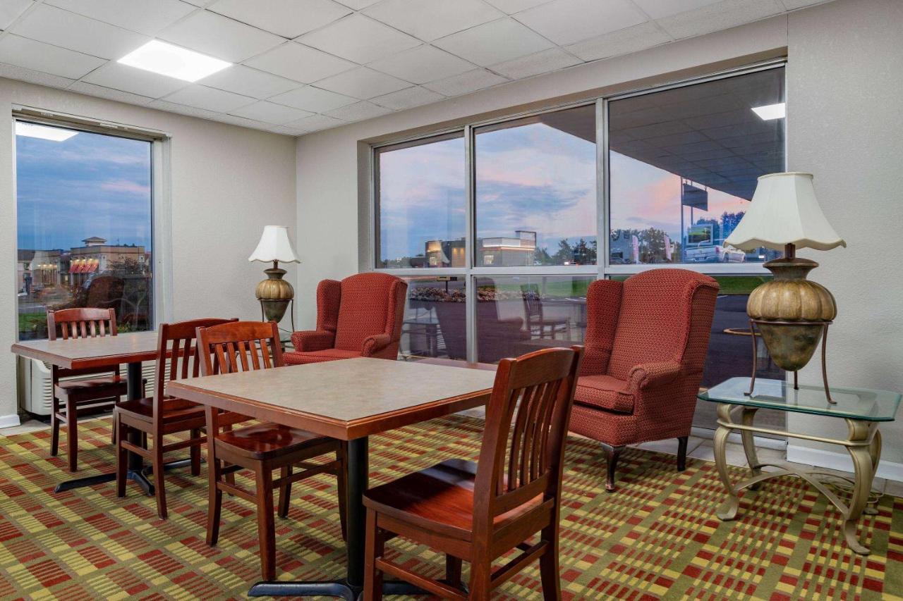 Days Inn By Wyndham Cambridge Kültér fotó