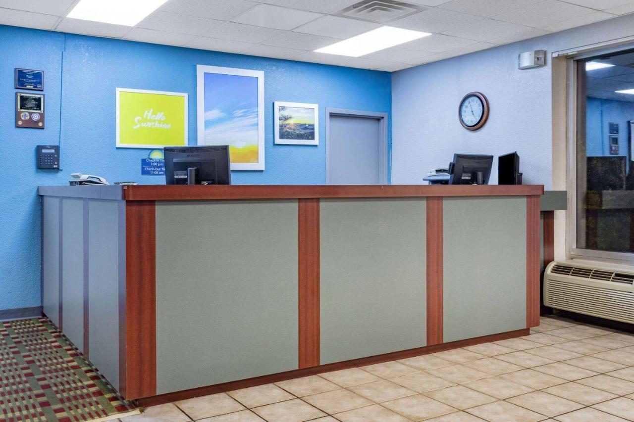 Days Inn By Wyndham Cambridge Kültér fotó